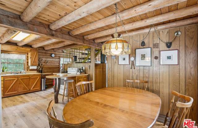 4 Winding Way Gallery 4