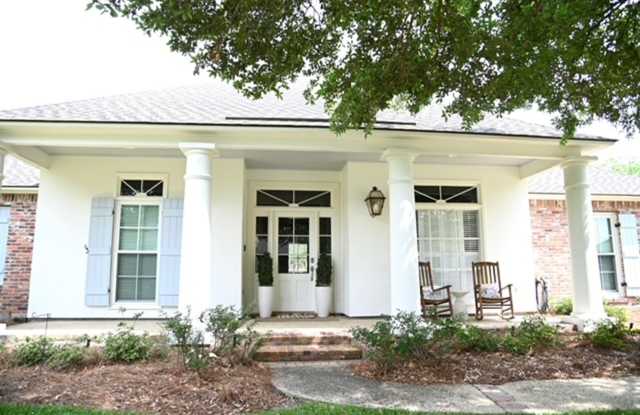 17745 W Colony Way (5 Bed/3 Bath) Gallery 3