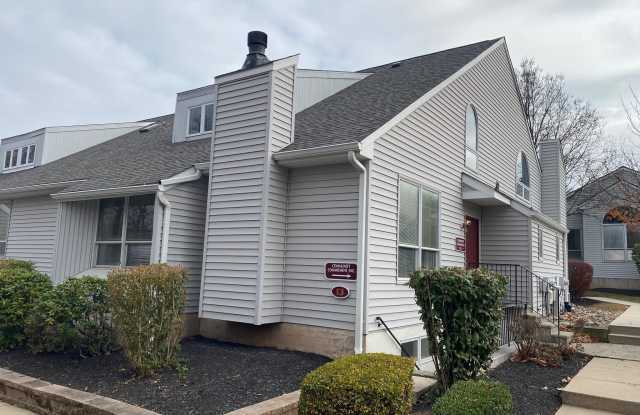 252 W SWAMP Road unit: 13 photos photos