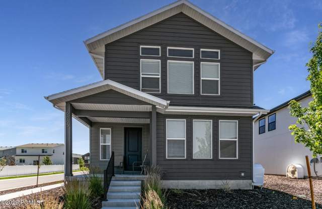6885 Woods Rose Drive Gallery 2