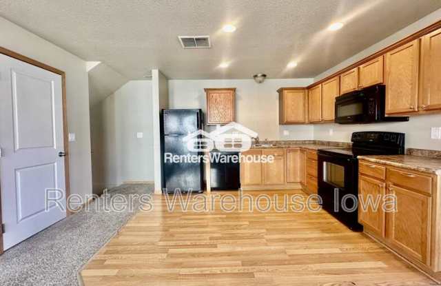 1120 Redstone Lane - 1120 Redstone Lane, Pleasant Hill, IA 50327