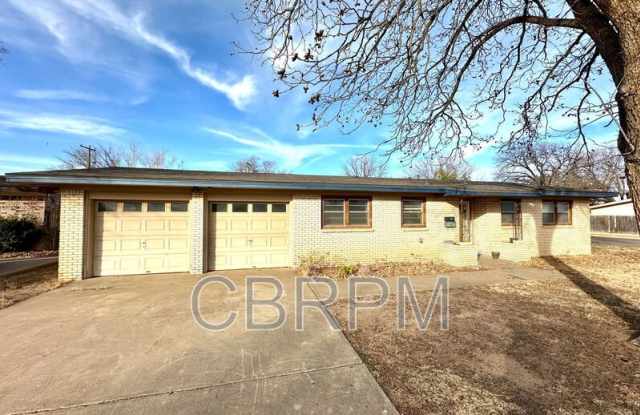 5002 46th Street photos photos