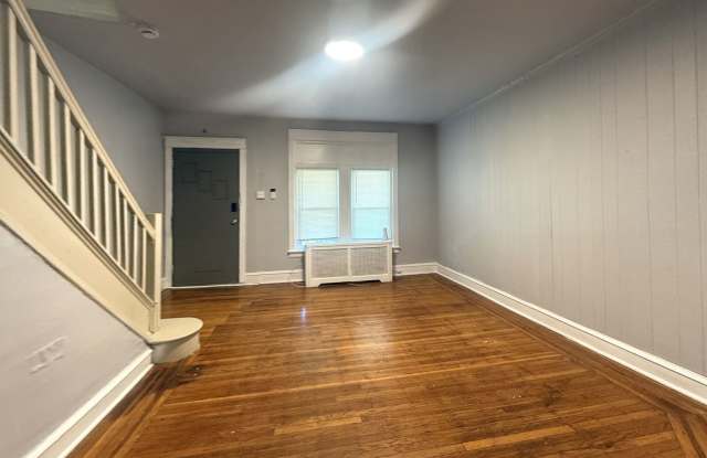 6550 North Lambert St., 3 bedrooms, 1 bathroom Home Gallery 3