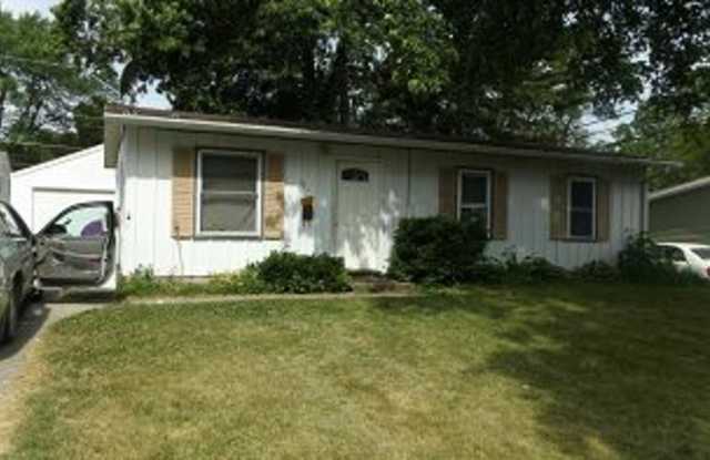 860 S 7th St - 860 South 7th Street, Marion, IA 52302