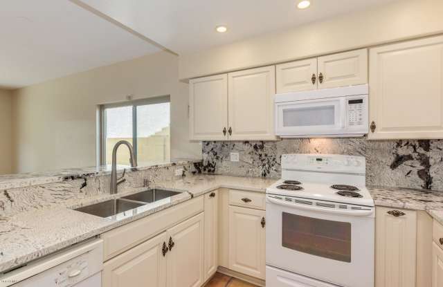 10075 E Friess Drive Gallery 4