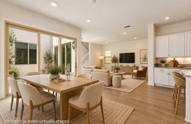 Gorgeous 3-Bedroom in Irvine’s Parasol Park Gallery 3