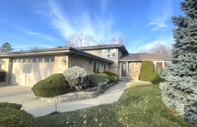 7642 W 105th Street - 7642 105th Street, Palos Hills, IL 60465