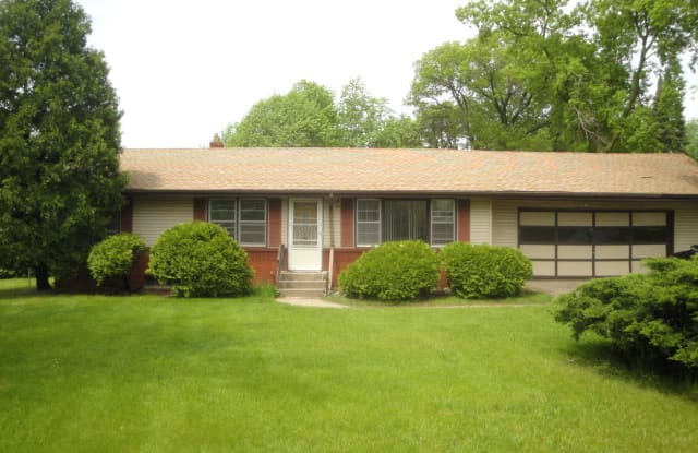 303 Dennison Ave - 303 Dennison Avenue, Shoreview, MN 55126
