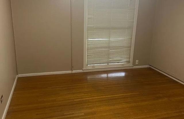 Room in 4 Bedroom Home in San Antonio Gallery 4