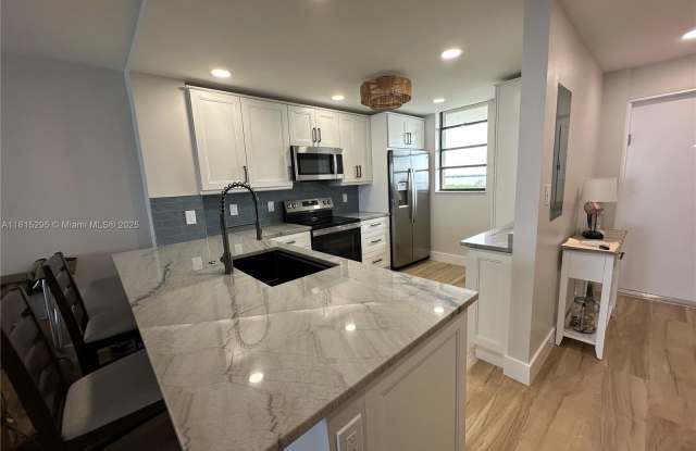 9940 S Ocean Dr photos photos