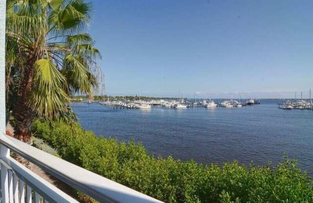 675 NW Flagler Avenue photos photos