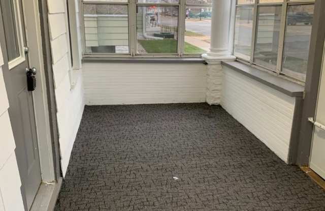 2 Bedroom Single Family Home on the Northside photos photos
