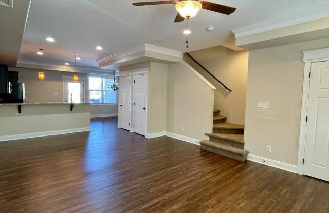 219 Capstone Drive Gallery 4