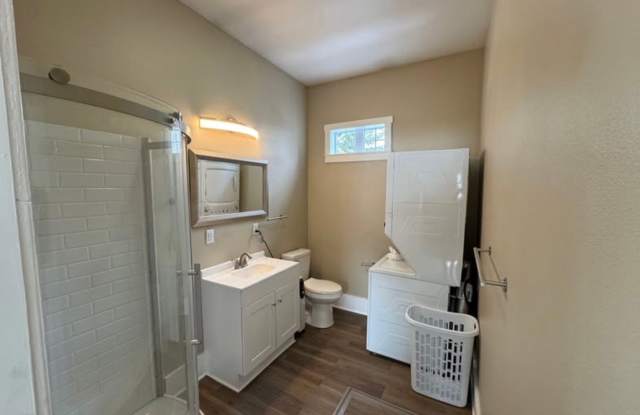 Newly Updated 5-Bedroom, 2-Bath Home – Spacious, Modern & Move-In Ready! Gallery 4