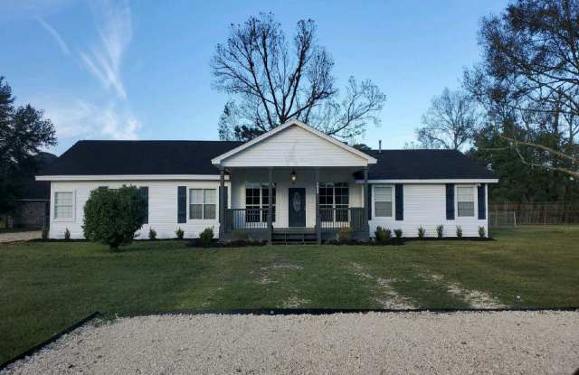 736 South Village Creek Parkway - 736 South Village Creek Parkway, Lumberton, TX 77657