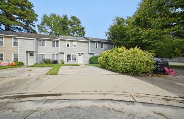 4402 Dartmoor Court Gallery 2