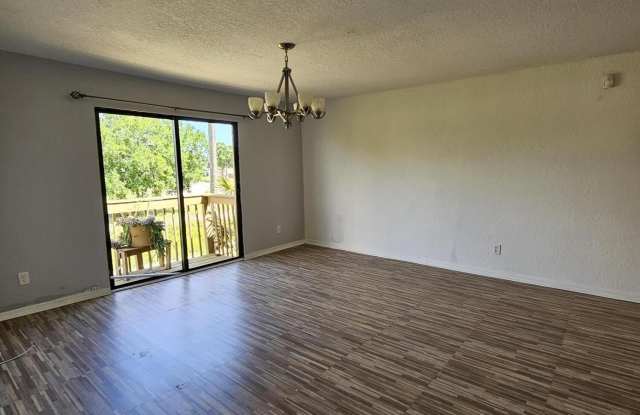 2101 Forest Knoll Drive NE Gallery 2