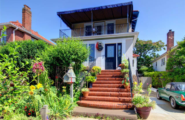 321 E Beech Street - 321 East Beech Street, Long Beach, NY 11561