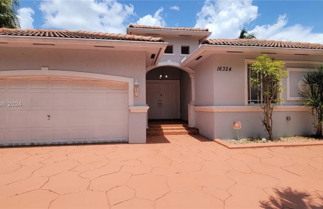 16324 NW 77th Path Gallery 2