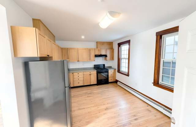 45-49 8th Street Gallery 4