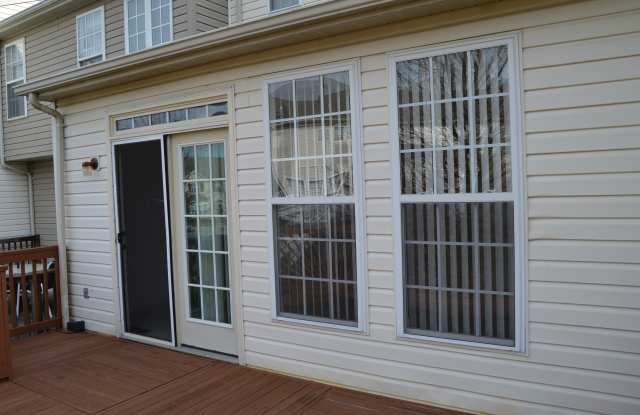 10704 Croydon Ct Gallery 4