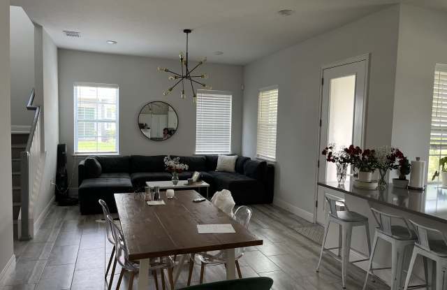 13246 Doisy St photos photos