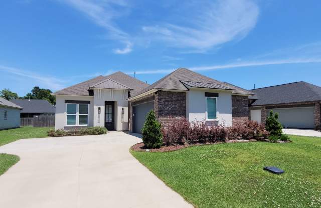 4bed/3bath single story home in Denham Springs! photos photos