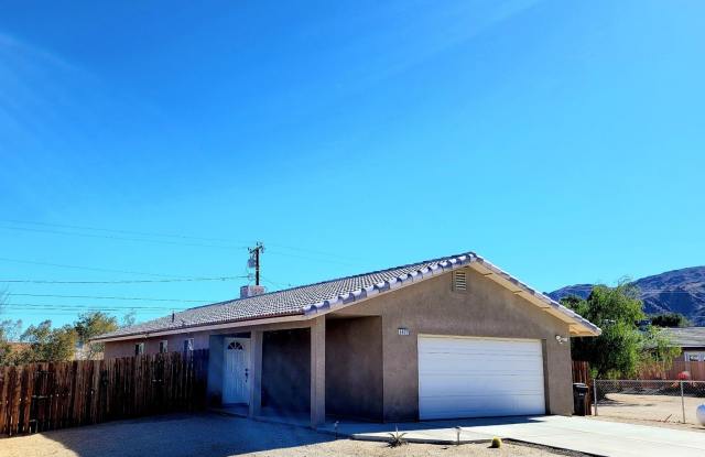 Modern Open Concept 3 Bedroom 2 Bath with Solar. photos photos