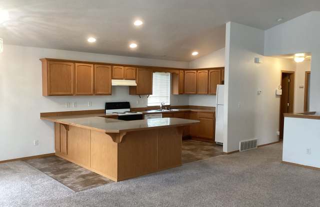 Fall Special!!!  Super spacious Airway 4Bedroom House! Gallery 4