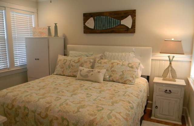 128 Sunset Lane Gallery 3