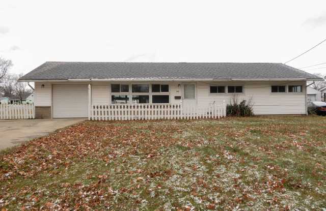 Austintown, Updated 3 Bedroom Ranch for Rent Gallery 1