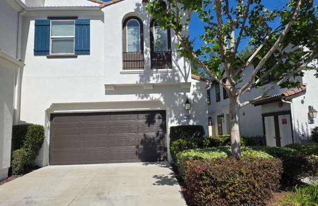 GORGEOUS TOWNHOME IN THE HEART OF SOUTH TEMECULA! photos photos