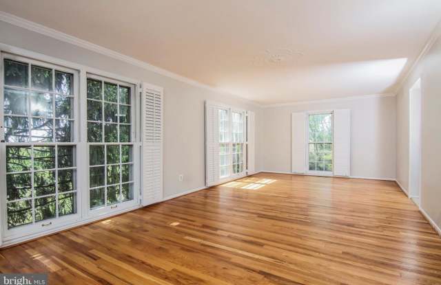 3820 GRIFFITH PL Gallery 3