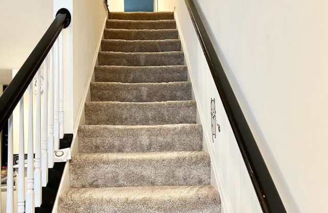 2665 MANHATTAN PLACE photos photos