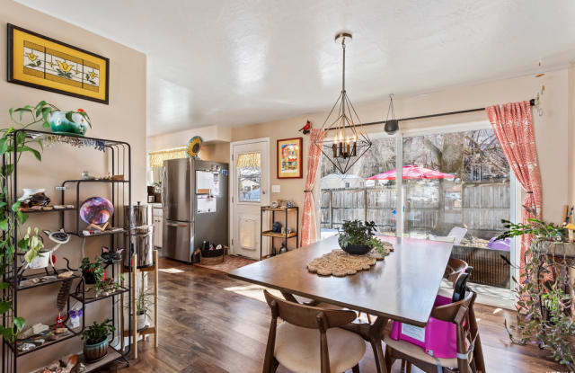 4628 Dixie Cir - 4628 Dixie Circle, South Ogden, UT 84403