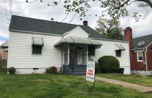 Adorable House on Park Place photos photos