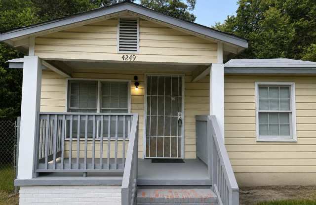 4249 Marion Avenue photos photos
