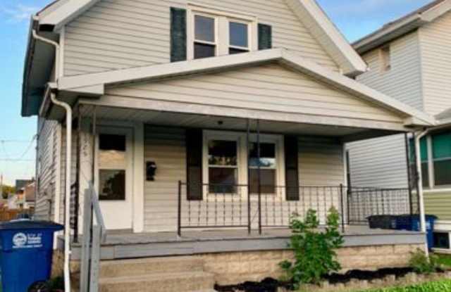 3 Bed 1 Bath - 1525 Remington Street, Toledo, OH 43605