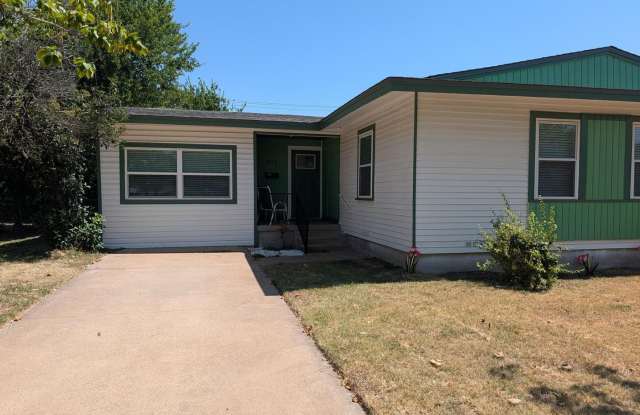 STUNNING - 2 bedroom 2 bath in North Temple  $1375 Gallery 3