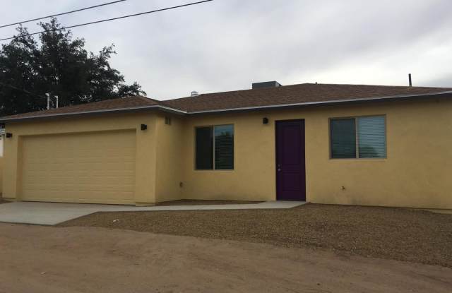 1747 E 10th Street photos photos