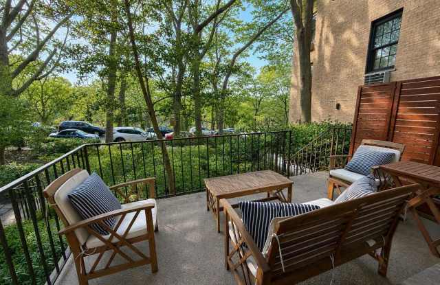 2310 ASHMEAD Place NW Gallery 4