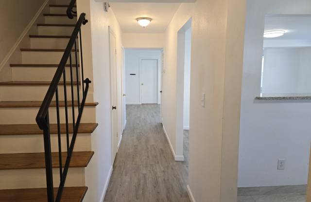 6535 Stoney Point South Gallery 4