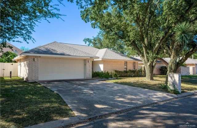 5817 N 33rd Street - 5817 North 33rd Street, McAllen, TX 78504