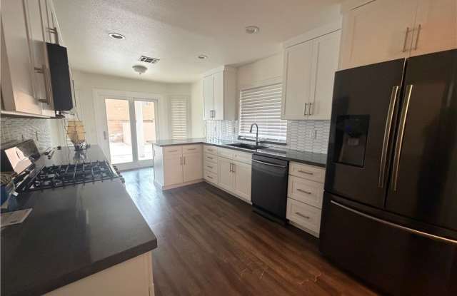 3040 Waterview Drive Gallery 4