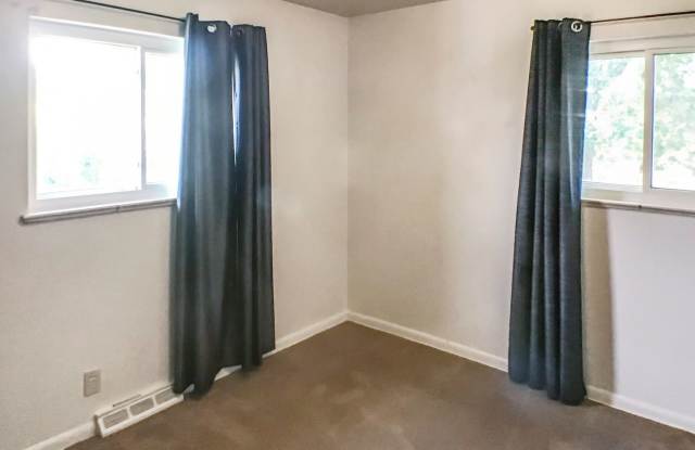 6038 Winona Ct Gallery 4