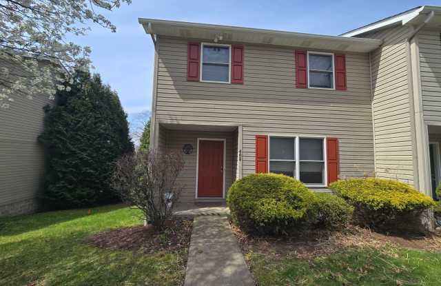 Beautifully Updated 3 Bedroom 2.5 Bathroom Townhouse - Golf Course View! photos photos
