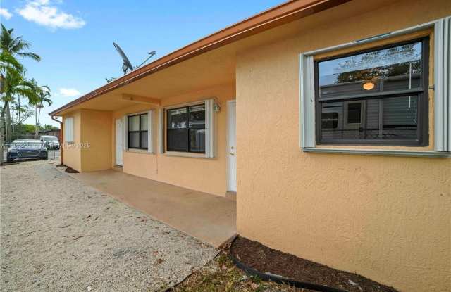 817 NW 12th Ave photos photos