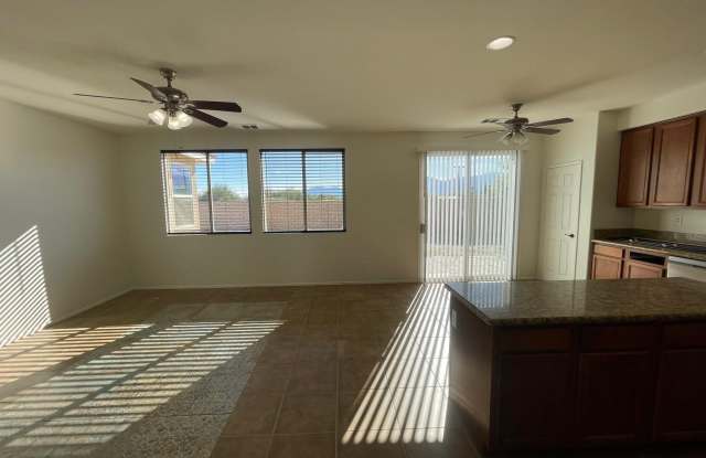 80085 Peak Forest Drive Gallery 4