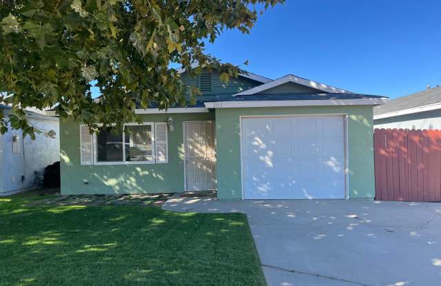 3 Bed 2 bath House in City of Tehachapi! photos photos