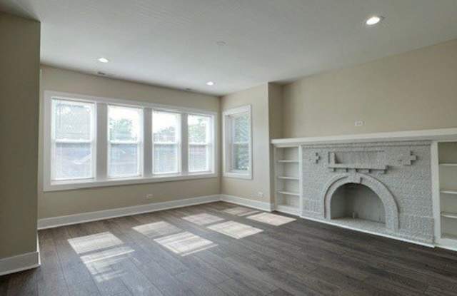 1647 N Merrimac Avenue Gallery 2